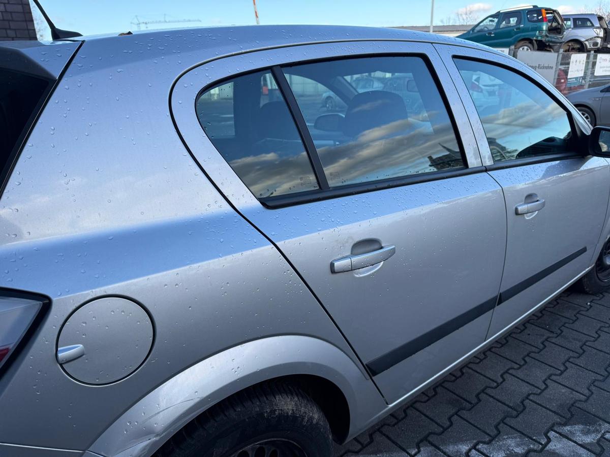 Opel Astra H original Tür hinten rechts Z157 Starsilber Rohbau BJ04